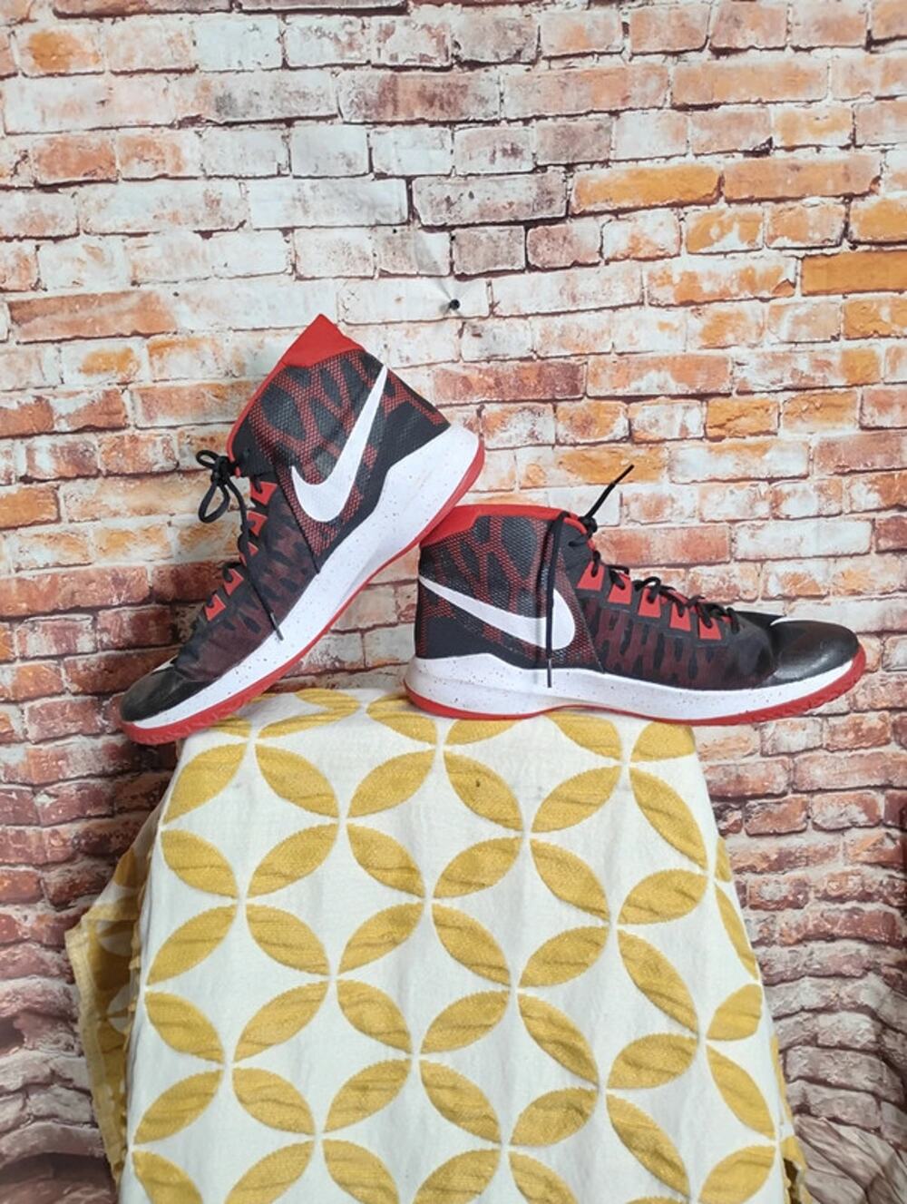 Nike Zoom Devosion Mens Basketball Shoes Size 14 Black Red